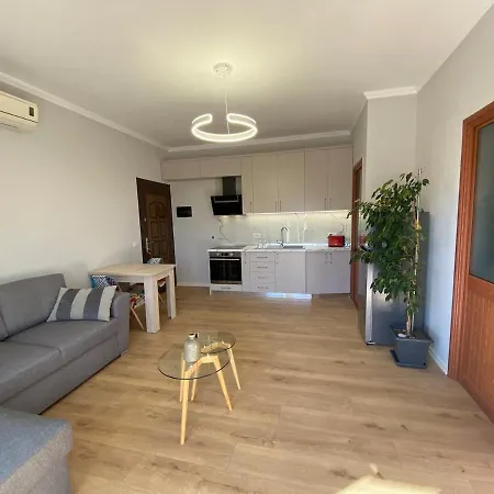 Apartment Wellorganized Close The Center Of